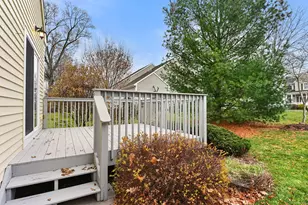 350 Maple Oak Dr, Stratford, CT 06614 - Photo 33