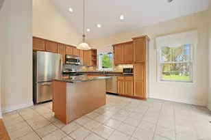 350 Maple Oak Dr, Stratford, CT 06614 - Photo 9