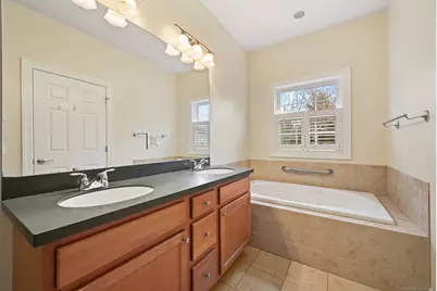 350 Maple Oak Drive #350, Stratford, CT 06614 - Photo 17