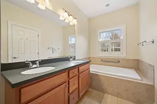 350 Maple Oak Dr, Stratford, CT 06614 - Photo 17