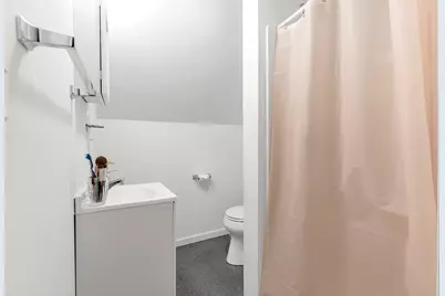 214 Thames Street, New London, CT 06320 - Photo 15