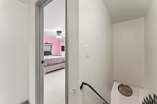 64 Greenwich Way, Milford, CT 06460 - Photo 15