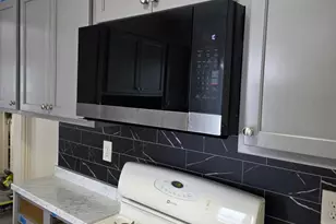 288 Alling St, Berlin, CT 06037 - Photo 9