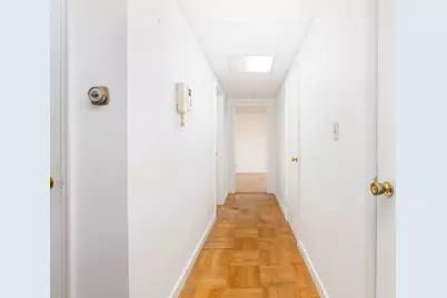 869 Farmington Avenue #APT 305, West Hartford, CT 06119 - Photo 17