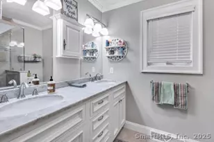 289 Agawam Dr, Stratford, CT 06614 - Photo 31