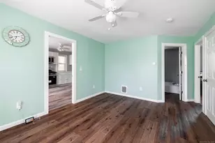 27 Wood St, Seymour, CT 06483 - Photo 11