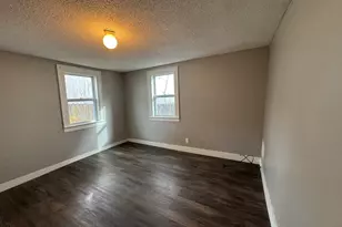 33 Oak St, Derby, CT 06418 - Photo 17