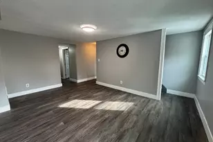 33 Oak St, Derby, CT 06418 - Photo 3