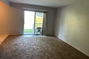 60 Carriage Path S, Milford, CT 06460 - Photo 7