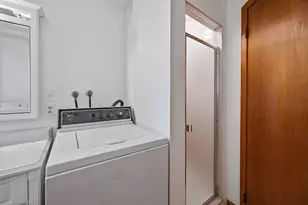 19 Albert Ave, Wethersfield, CT 06109 - Photo 25