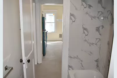 47 Gem Avenue, Bridgeport, CT 06606 - Photo 15