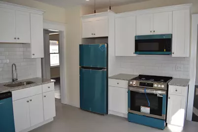 47 Gem Avenue, Bridgeport, CT 06606 - Photo 9