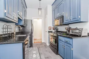 47 Lafayette Pl, Greenwich, CT 06830 - Photo 9