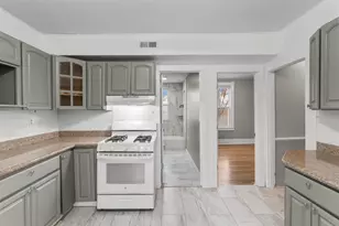 20 Violet St, Waterbury, CT 06704 - Photo 5