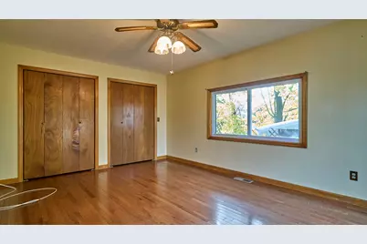 123 Beverly Drive, Bridgeport, CT 06610 - Photo 19