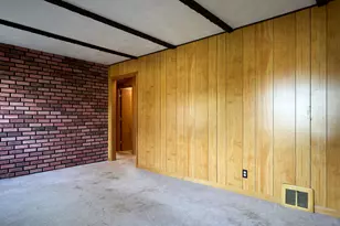 123 Beverly Dr, Bridgeport, CT 06610 - Photo 9