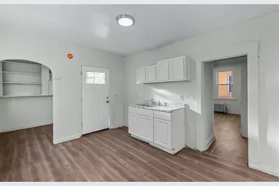 127 Pearl Street, Waterbury, CT 06704 - Photo 9