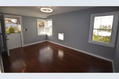 108 Wake Street, Bridgeport, CT 06610 - Photo 5