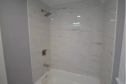 108 Wake Street, Bridgeport, CT 06610 - Photo 15