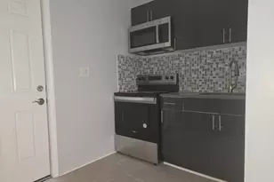 25 Whittier St, Bridgeport, CT 06605 - Photo 1