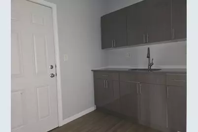 31 Whittier Street #3B, Bridgeport, CT 06605 - Photo 1