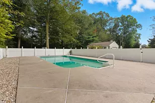 268 Goff Rd, Wethersfield, CT 06109 - Photo 25