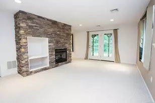 14 Brettonwood Dr, Simsbury, CT 06070 - Photo 35