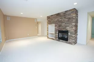 14 Brettonwood Dr, Simsbury, CT 06070 - Photo 39