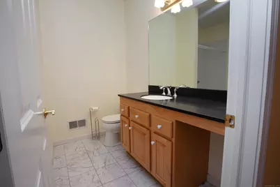 14 Brettonwood Drive, Simsbury, CT 06070 - Photo 7