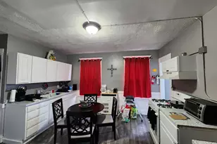 127 Lounsbury St, Waterbury, CT 06706 - Photo 25