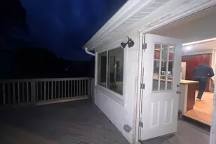 121 Pond Lily Ave, New Haven, CT 06515 - Photo 9