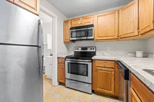 20 Comstock Ave, Essex, CT 06442 - Photo 9