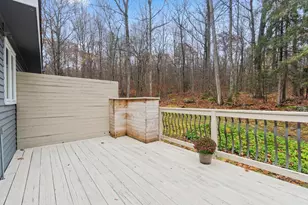 20 Comstock Ave, Essex, CT 06442 - Photo 23