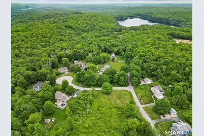 2 Lorrie Anne Drive, Montville, CT 06370 - Photo 3