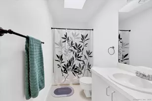 55 Cross St, Danbury, CT 06810 - Photo 17