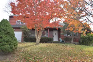 41 Pepperbush Ln, Fairfield, CT 06824 - Photo 3
