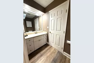 27 Country Walk #27, Shelton, CT 06484 - Photo 13