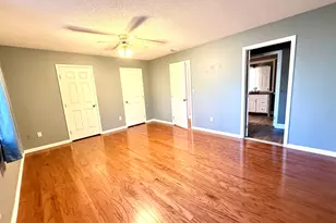 27 Country Walk, Shelton, CT 06484 - Photo 15