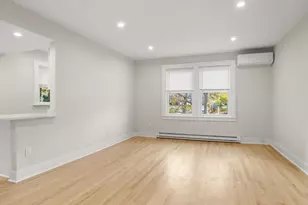 21 Holcomb Ave, Stamford, CT 06906 - Photo 5