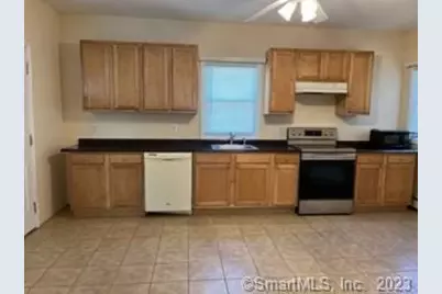 44 Oak Avenue #1st flr, Shelton, CT 06484 - Photo 3