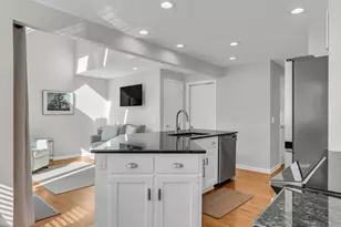 21 Centre Village Dr, Madison, CT 06443 - Photo 13