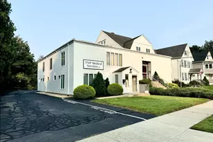 425 Montauk Ave, New London, CT 06320 - Photo 5