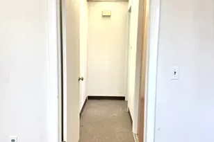 425 Montauk Ave, New London, CT 06320 - Photo 13