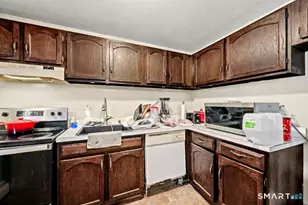 826 Blackstone Vlg, Meriden, CT 06450 - Photo 11