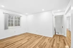 81 School House Rd, Wallingford, CT 06492 - Photo 5