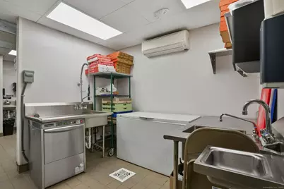 4050 Main Street, Bridgeport, CT 06606 - Photo 19