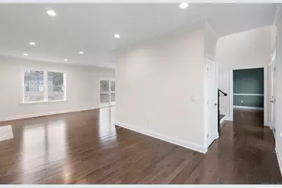 87 Cambridge Court #87, Simsbury, CT 06070 - Photo 17