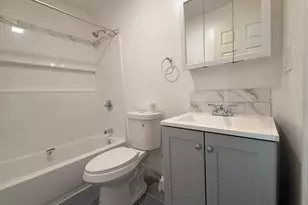 26 Clarence St, Bridgeport, CT 06608 - Photo 9