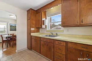 10 School St, Burlington, CT 06013 - Photo 9