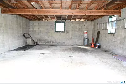 33 Dora Street, Stamford, CT 06902 - Photo 35